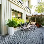 Vivian Villa & Apartment By My Khe Beach