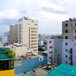 Azure Hotel Da Nang - Beach