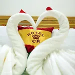 Cr Hotel