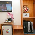 Cr Hotel