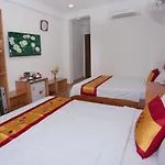 Cr Hotel