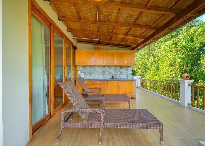 Naomi Resort