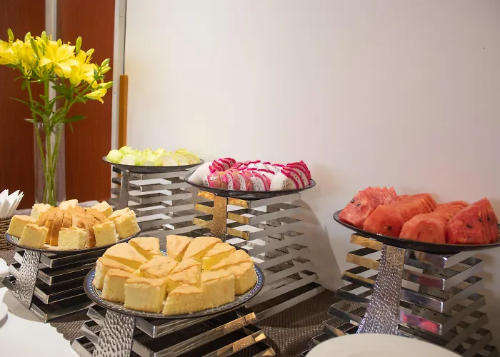 Le\'S Cham Hotel