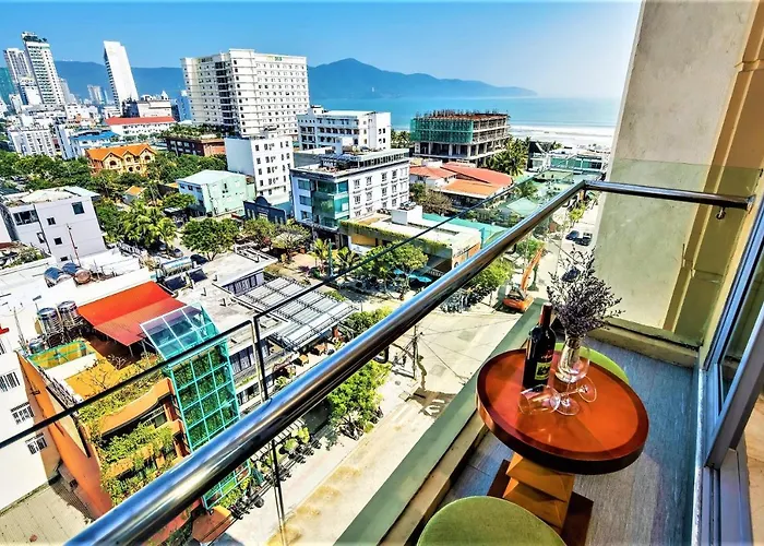 Hang Castle Beach Hotel