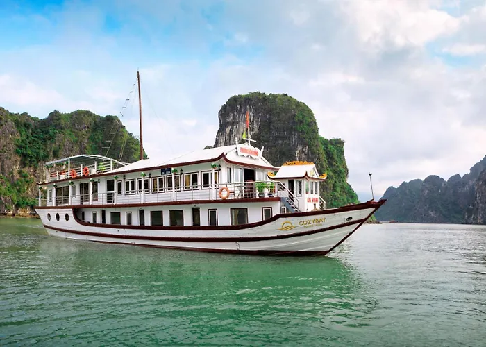 Cozy Bay Classic Cruise