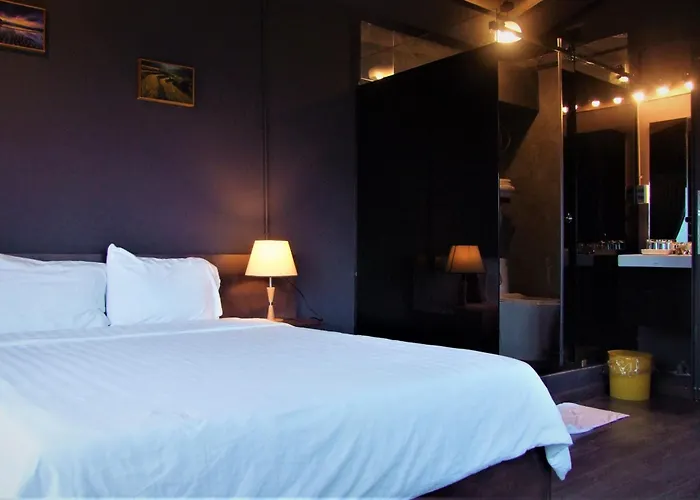 Oasis Hotel & Apartment