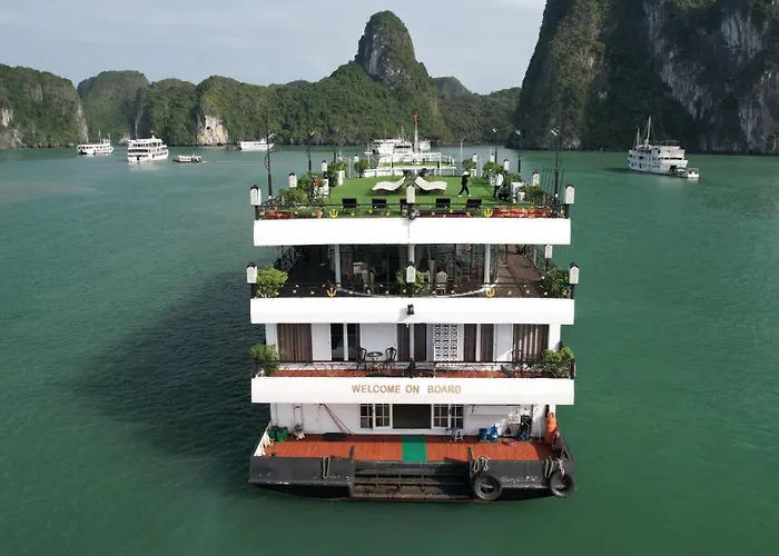 Ha Long Aqua Legend Cruise