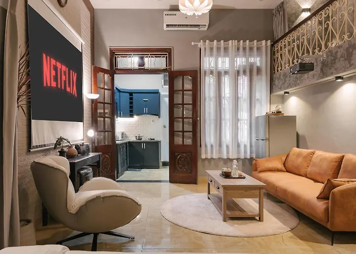 Joie Duplex-Heart Of Hanoi-2Min To Lake And Night Market-Home Cinema