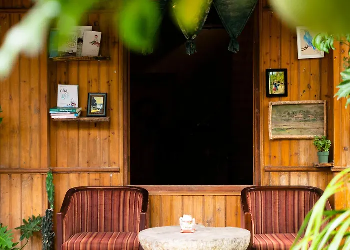 Bluebird - Cozy Indigo Home