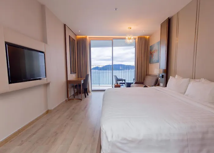 Moonlight Bay Panorama Condotel Ocean View