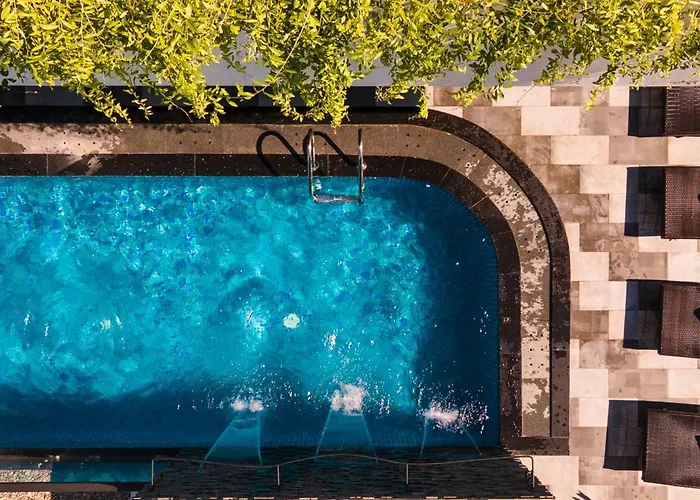 Aaron Boutique Hotel
