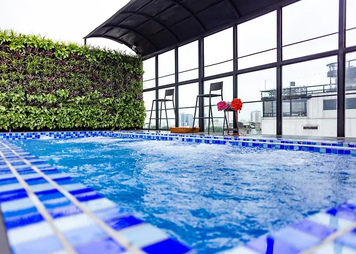 Shining Central Hotel & Spa