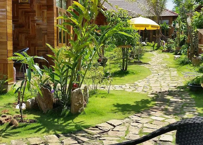 Green Ruby Villas