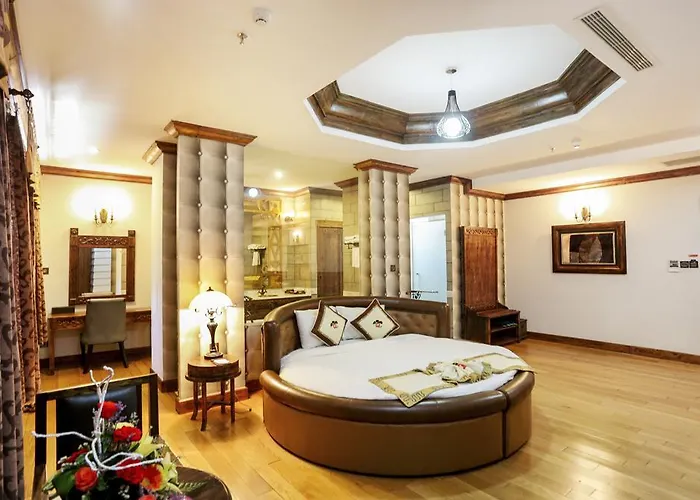 Seventeen Saloon Hotel