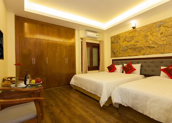 Queen Light Hotel