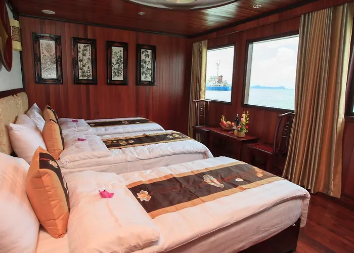 Viola Cruise Halong Bay