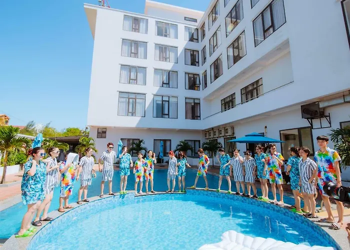 Phu Cuong Beach Hotel