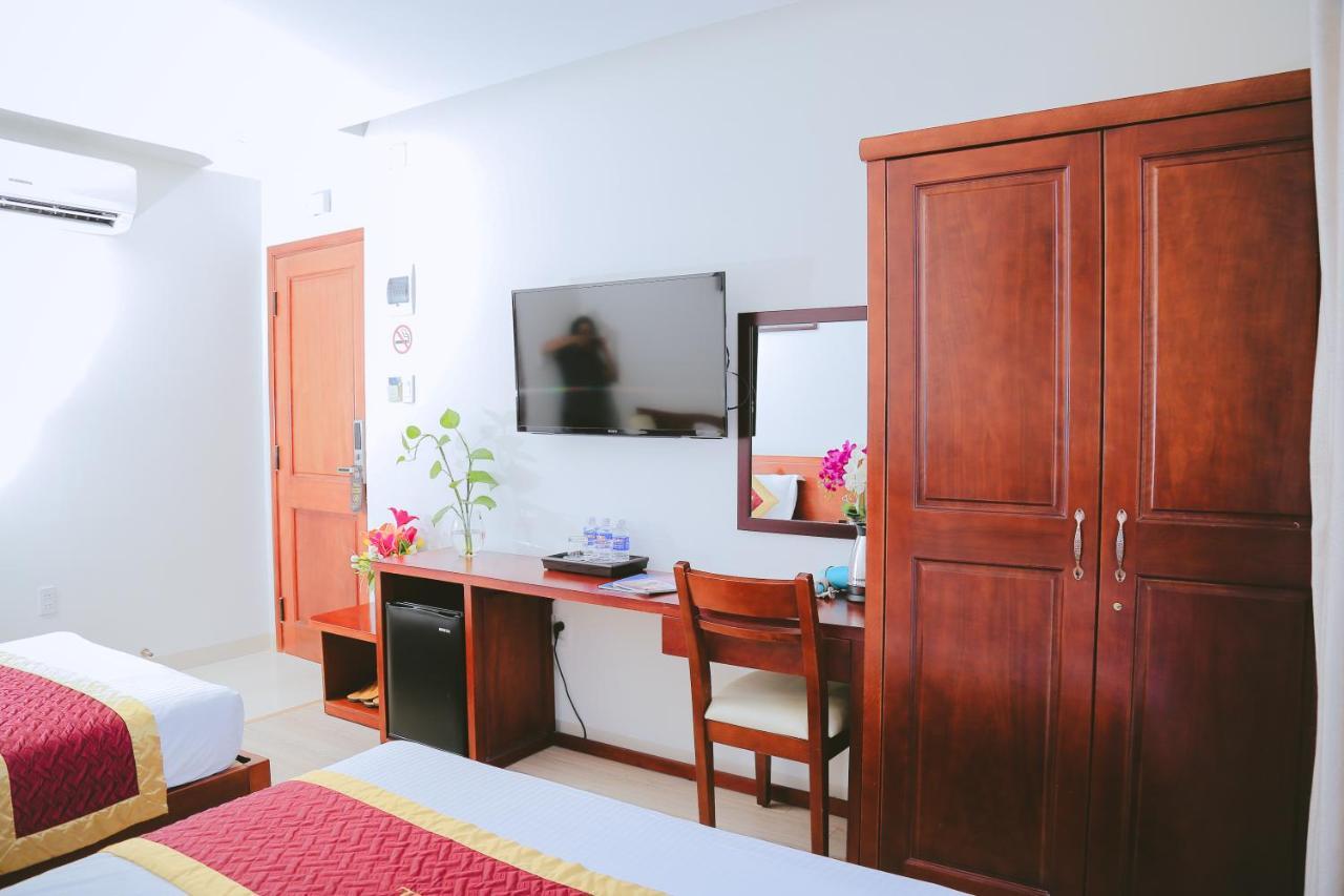 Tolia Hotel 3*