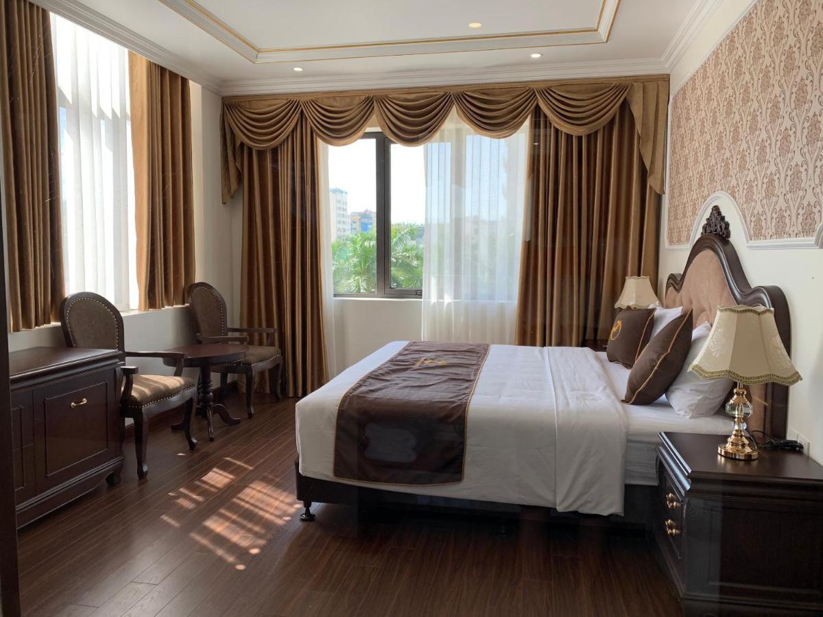 Hotel Dragon Legend