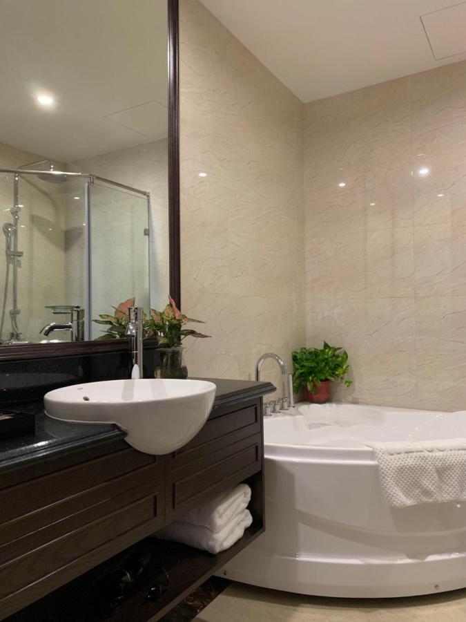Hotel Dragon Legend Ha Long