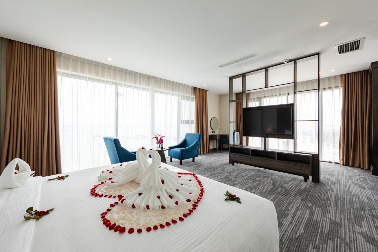 Muong Thanh Grand Bai Chay Hotel