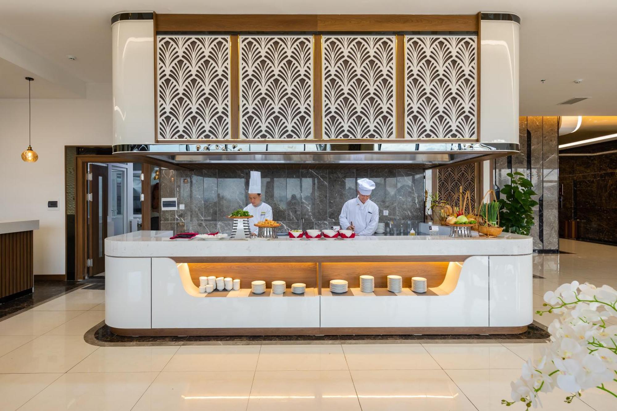 Hotel Muong Thanh Grand Bai Chay Ha Long