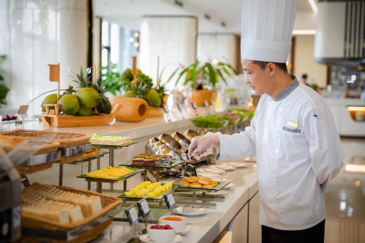 Muong Thanh Grand Bai Chay Hotel