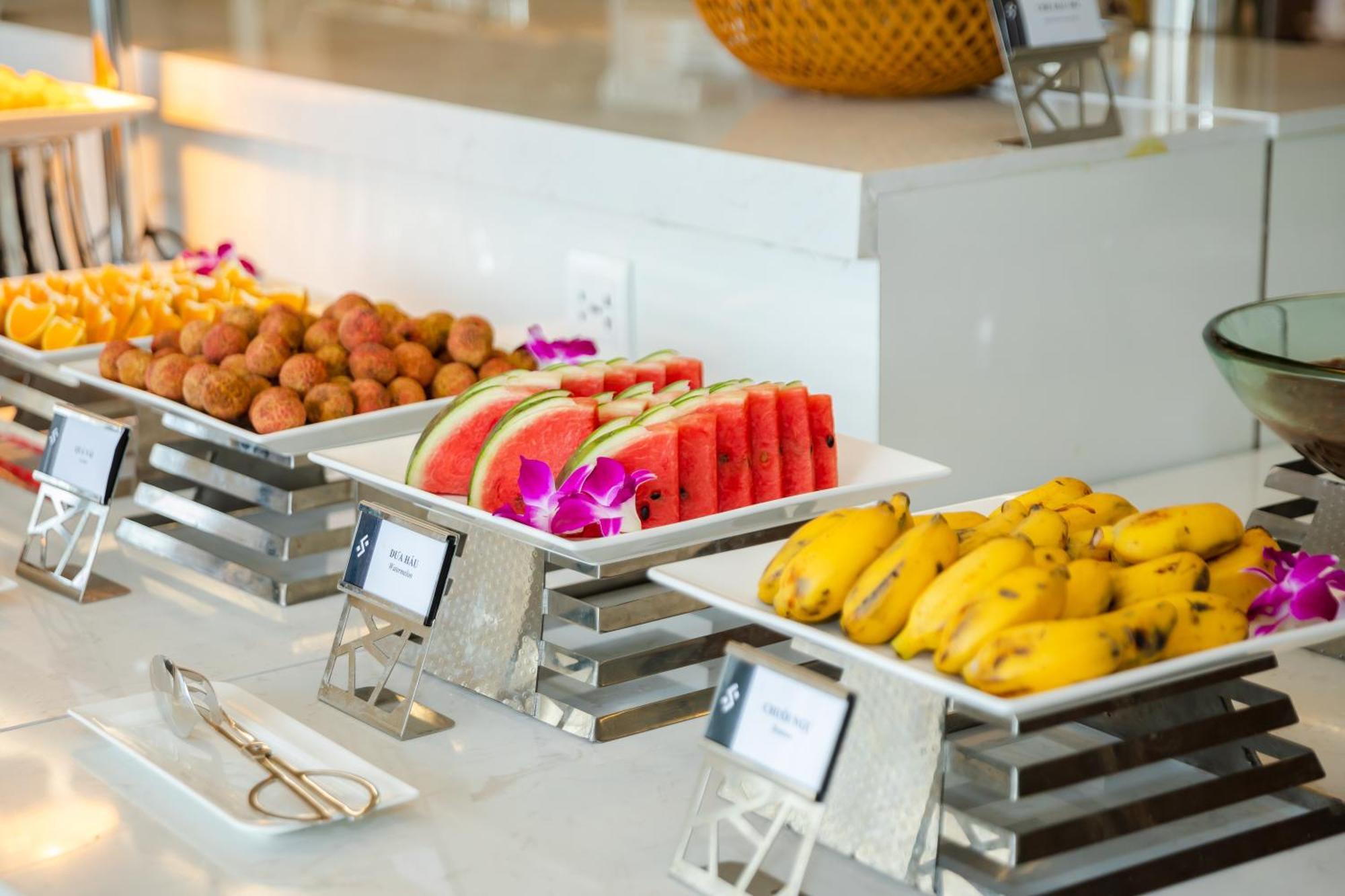 Muong Thanh Grand Bai Chay Hotel