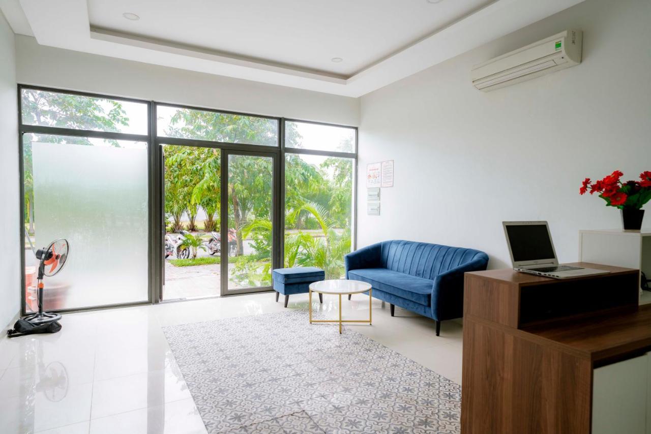 Happy Hotel 3*