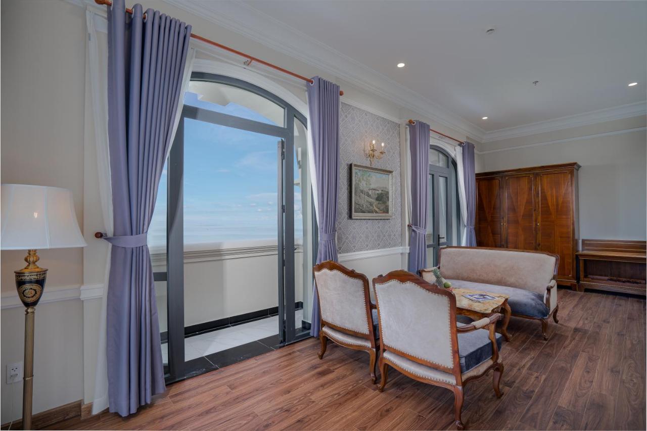 Avs Hotel 4*
