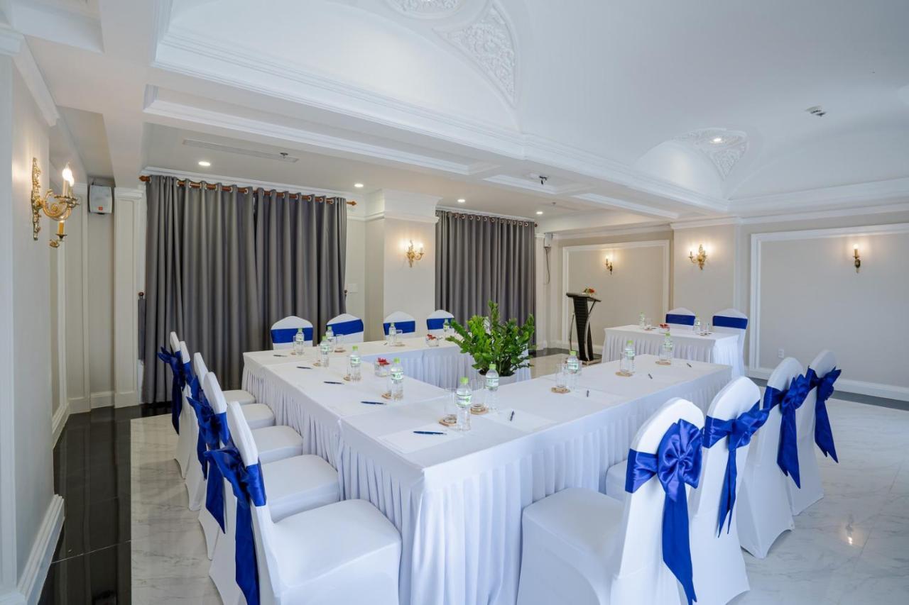 Avs Hotel 4*