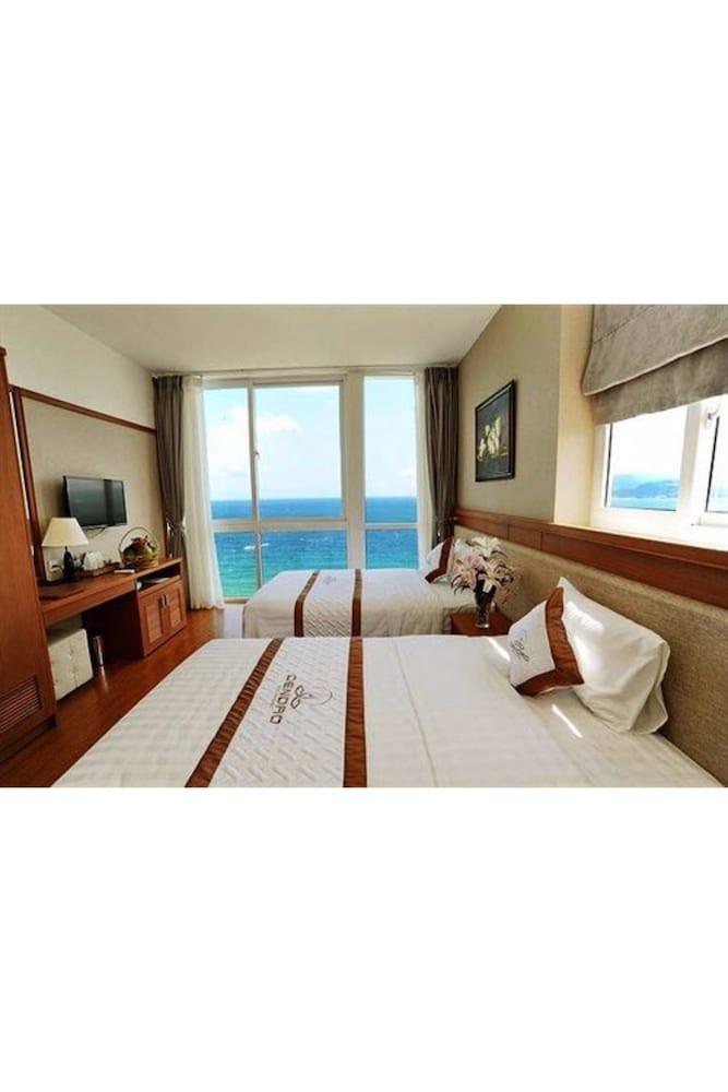 Hotel Dendro Beachfront Nha Trang