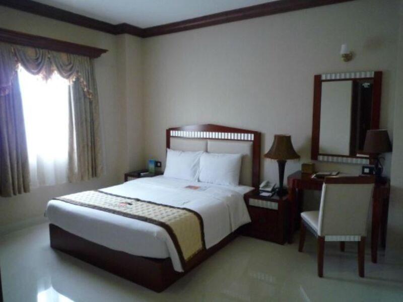 Seventeen Saloon Hotel
