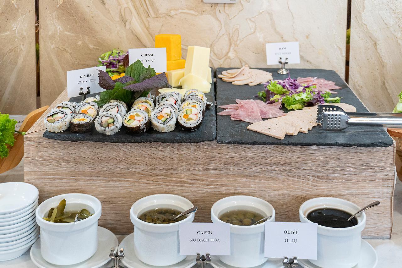 Khách sạn Haian Riverfront 4*