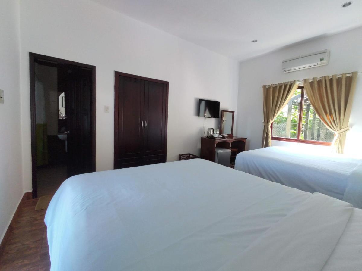 Castaways Resort
