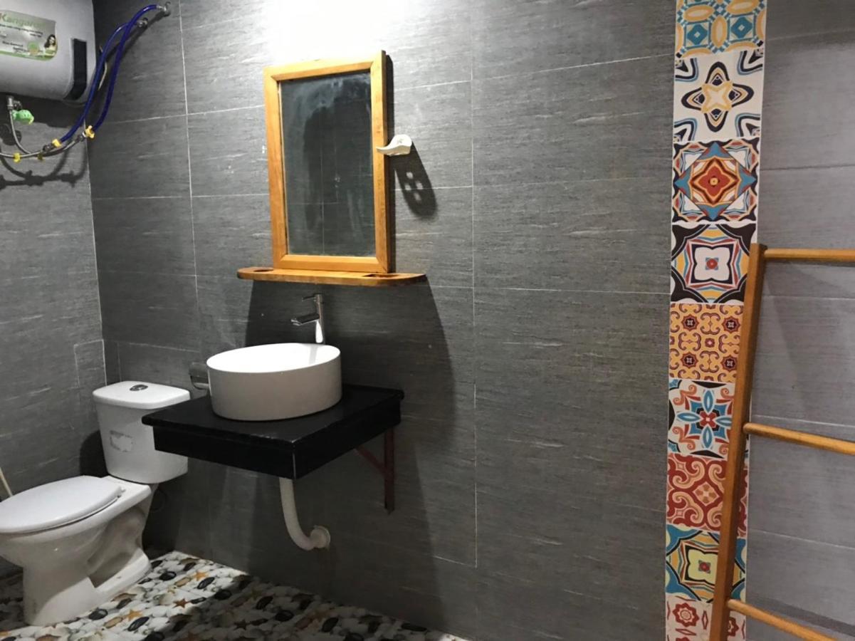 Nhà Dân Gia đình Tả * Sa Pa