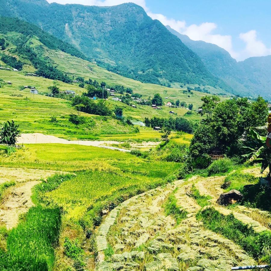 Nhà Dân Gia đình Tả * Sa Pa