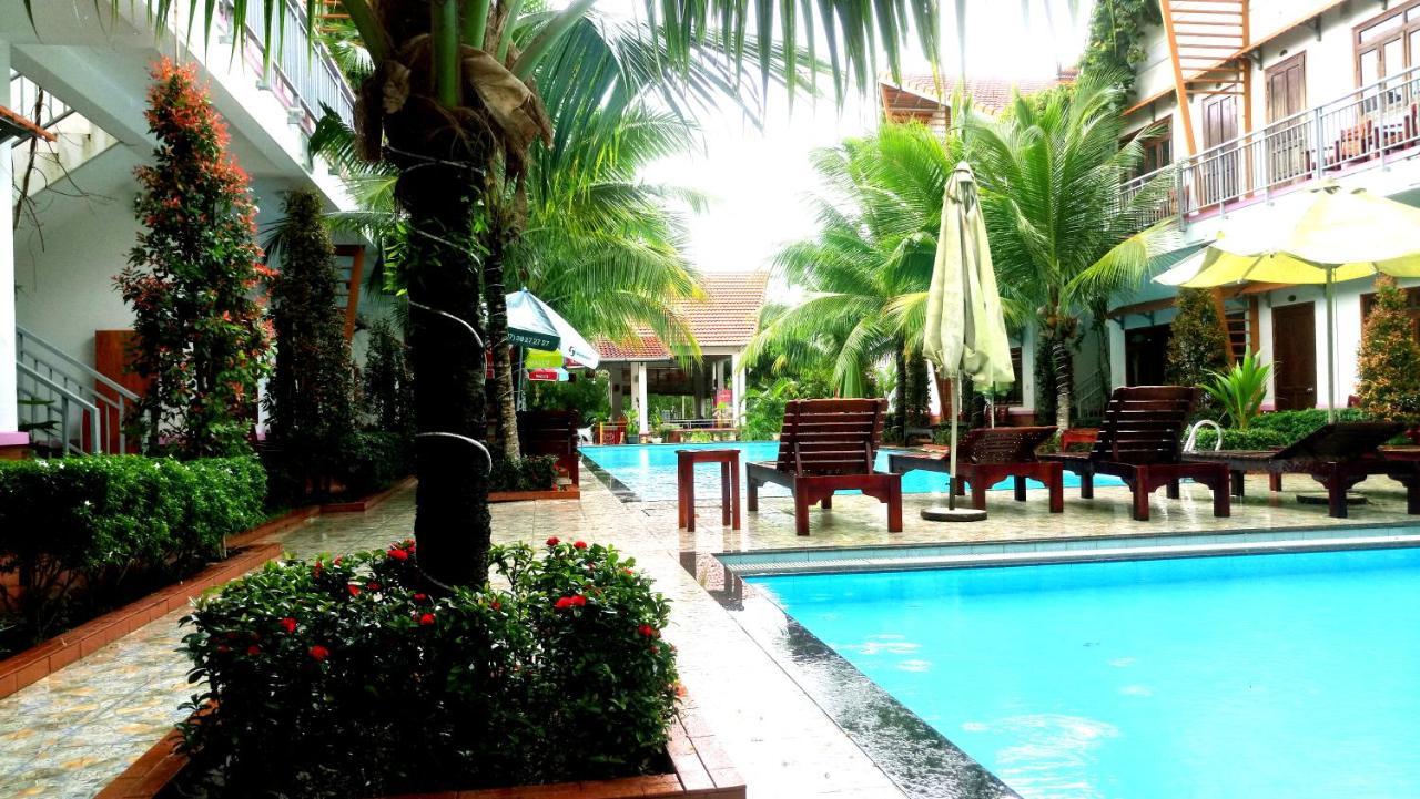Camellia & Resort 3*