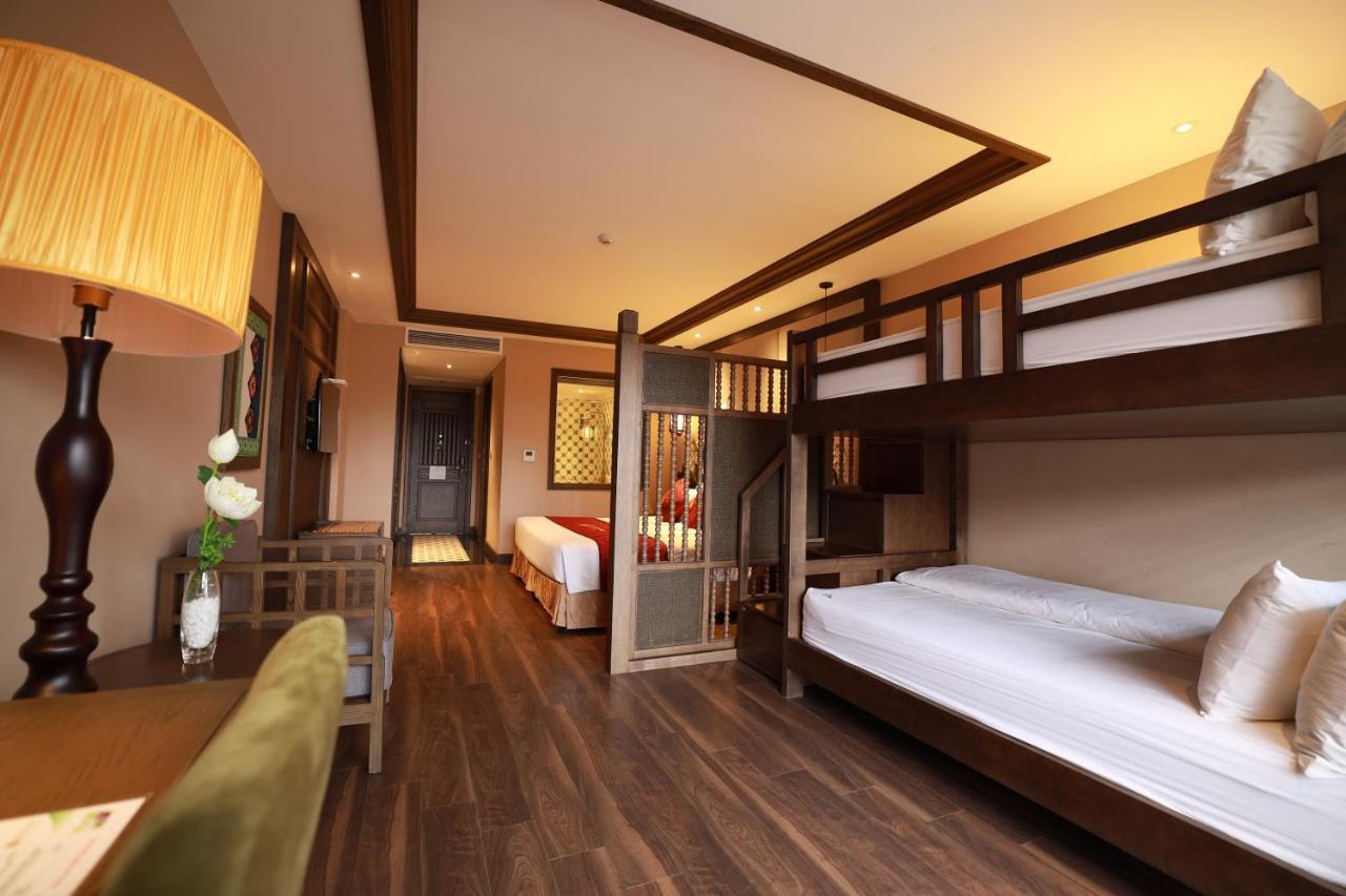 Lotus Aroma Hotel 4*
