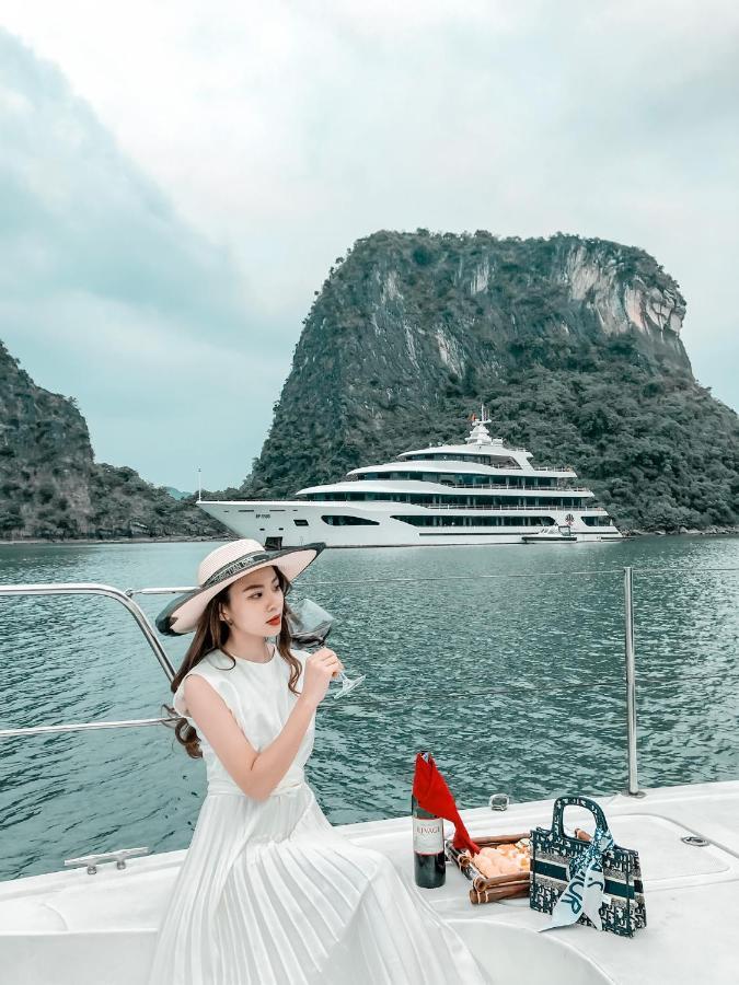  Scarlet Pearl Cruises - Wonder On Lan Ha Bay
