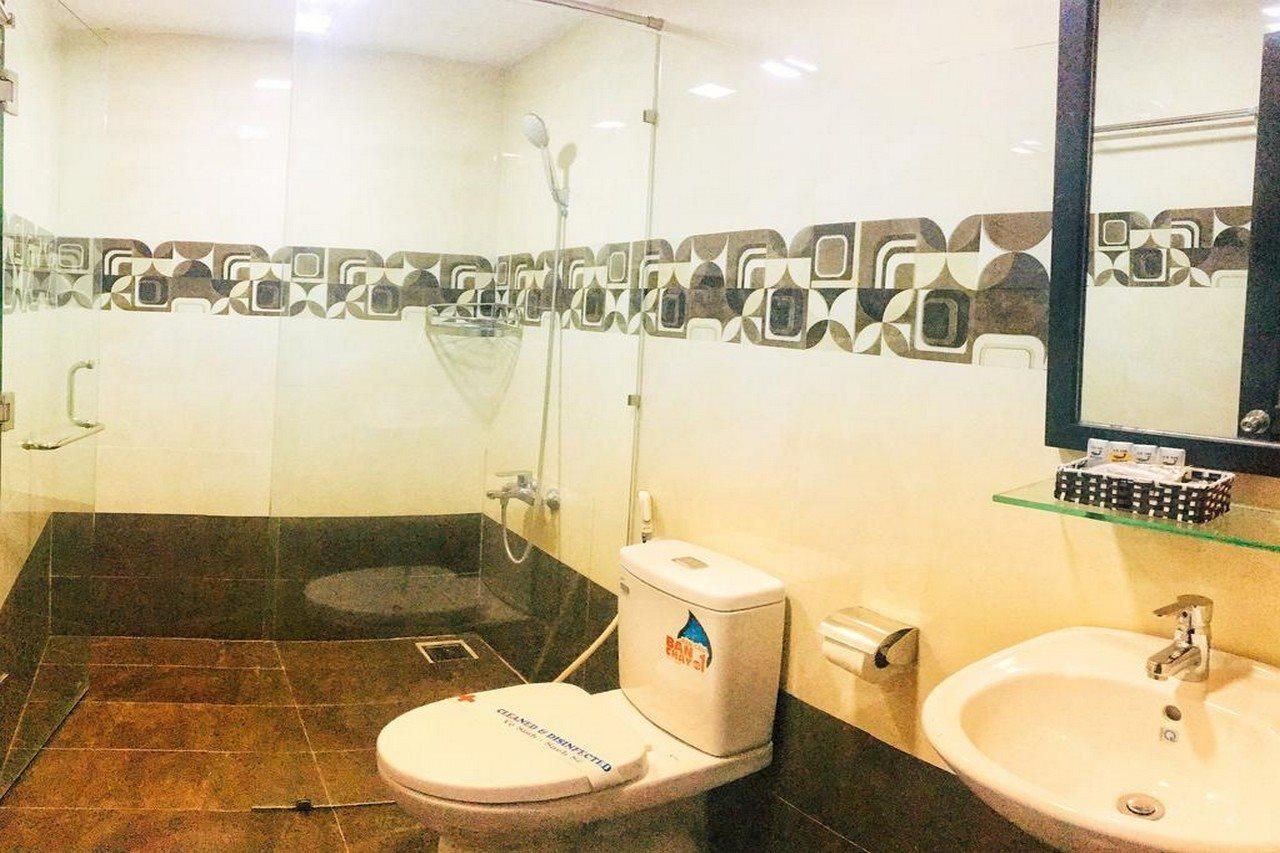 Whale Hướng đại Dương