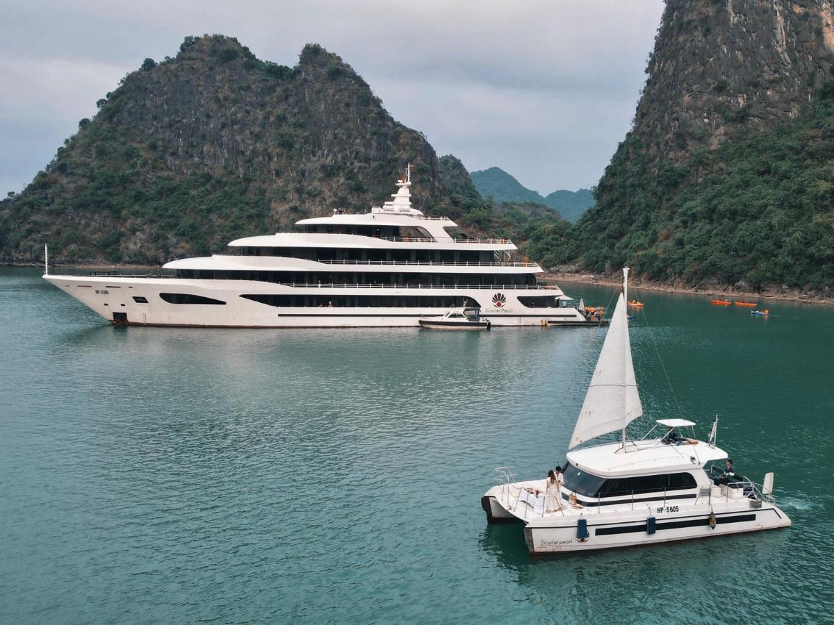 Scarlet Pearl Cruises - Wonder On Lan Ha Bay 