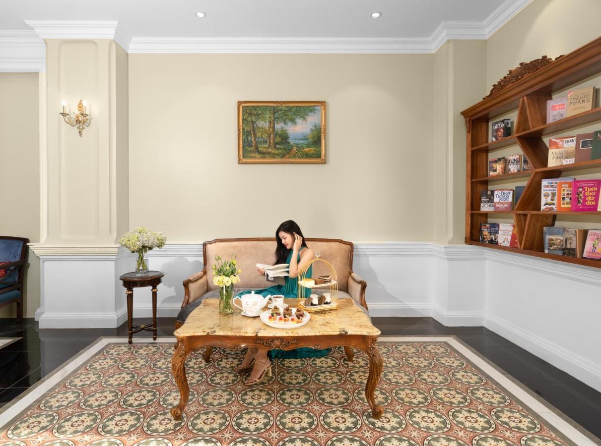 Avs Hotel 4*