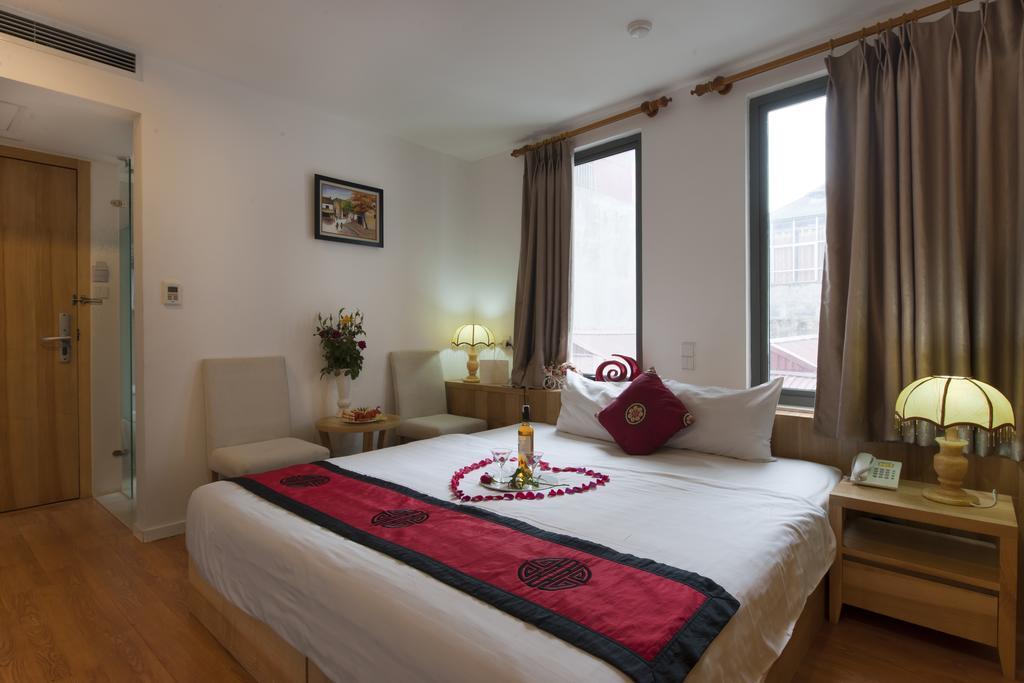Romance Hotel