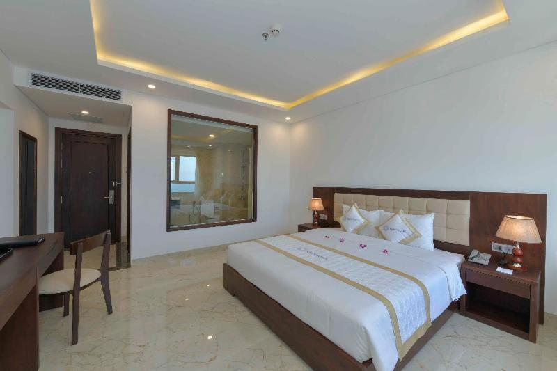 Eden Ocean View Hotel 4*