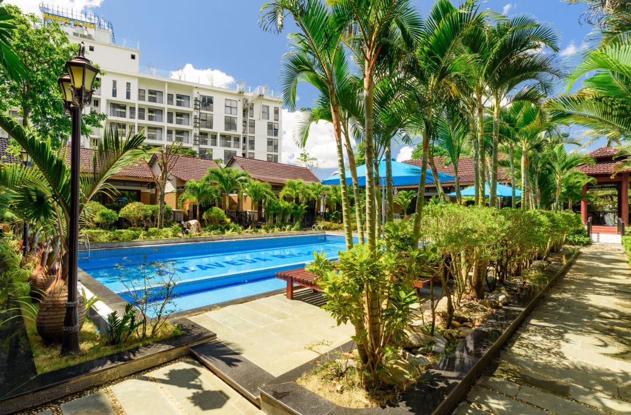Qualia 4*