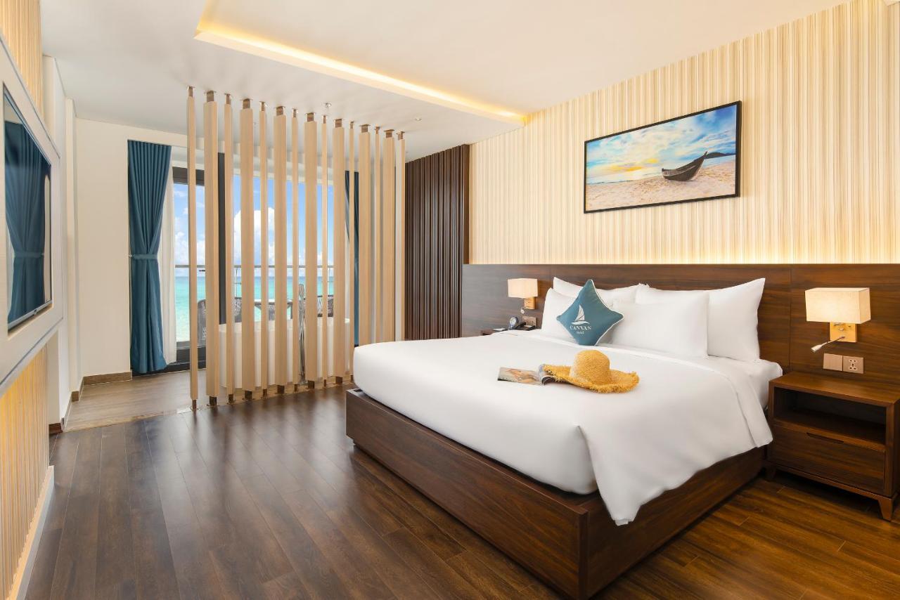 Hotel Canvas