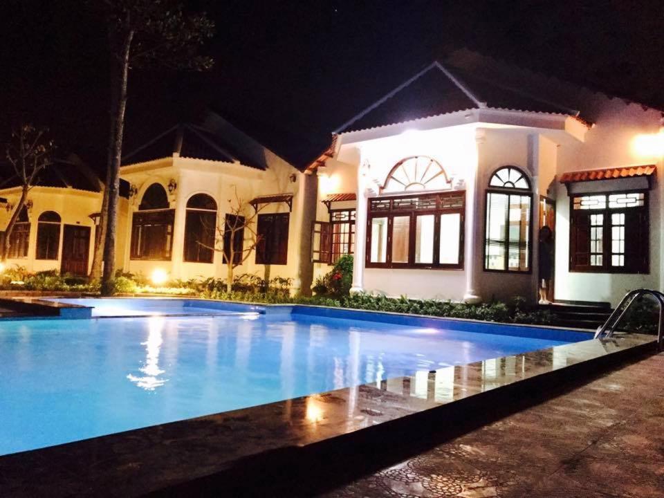 Villa Wings