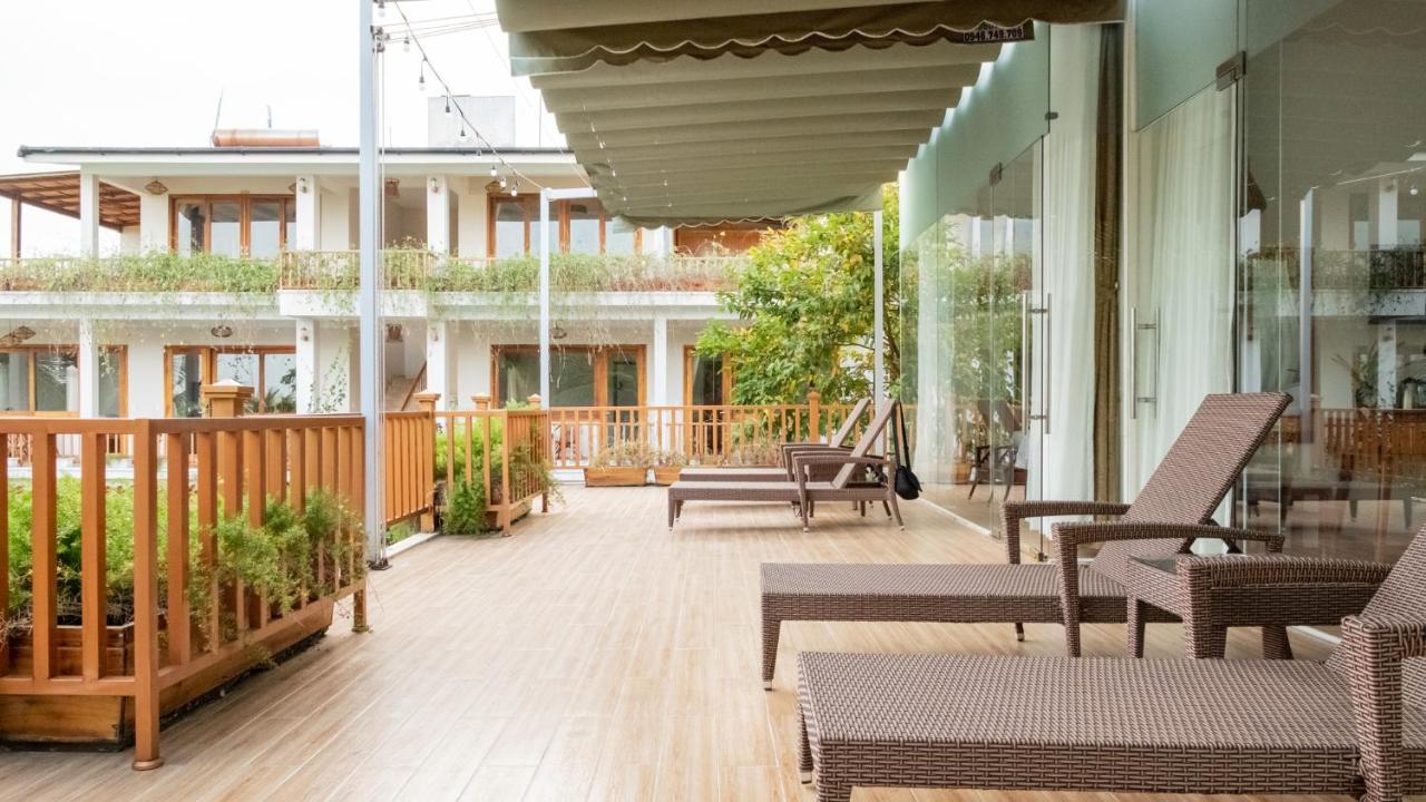 Naomi Resort