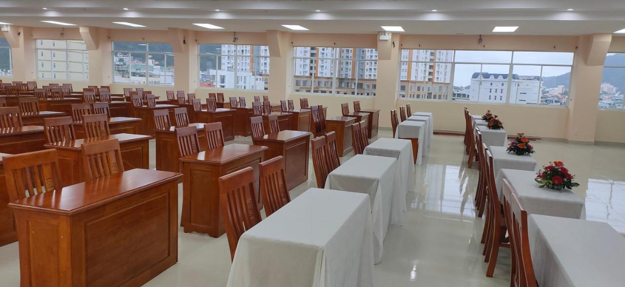 Thanh Nien - Hotel *